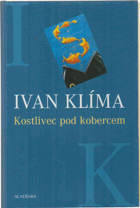 Kostlivec pod kobercem