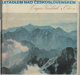 Letadlem nad Československem. Fot. publ.