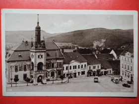 Tišnov -Tischnowitz, okres Brno-venkov, auto, náměstí (pohled)
