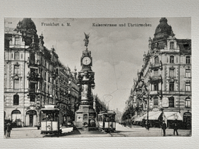 Frankfurt a. M. - Kaiserstrasse und Uhrtürmchen - tramvaj (pohled)