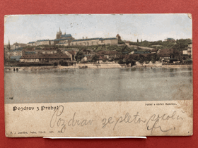 Pozdrav z Prahy. Pohled s nábřeží Rudolfova(náplavka - Klárov)