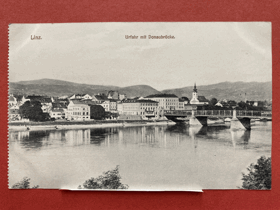 Linz. Urfahr mit Donaubrücke