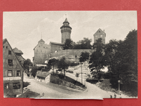 Nürnberg. Aufgang zur Burg mit Vestnertum