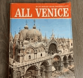 All Venice in 140 Kodak-color photographs