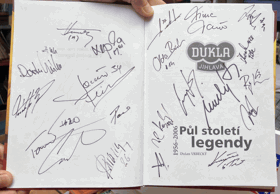 Půl století legendy - Dukla Jihlava 1956-2006 PODPISY HRÁČŮ!!