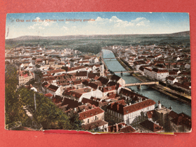 Graz mit den drei Brücken vom Schlossberg gesehen