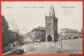 TRAMVAJ Širokoúhlý záběr ulice Na Příkopě a Prašné brány z domu U Hybernů Pohled ...