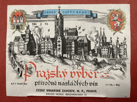 PRAŽSKÝ VÝBĚR PŘÍRODNĚ NASLÁDLÝCH VÍN ETIKETA